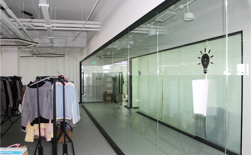 來廣營(yíng)服裝加工廠房裝修